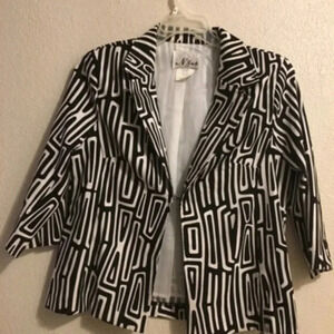 N .Touch ladies jacket size P8